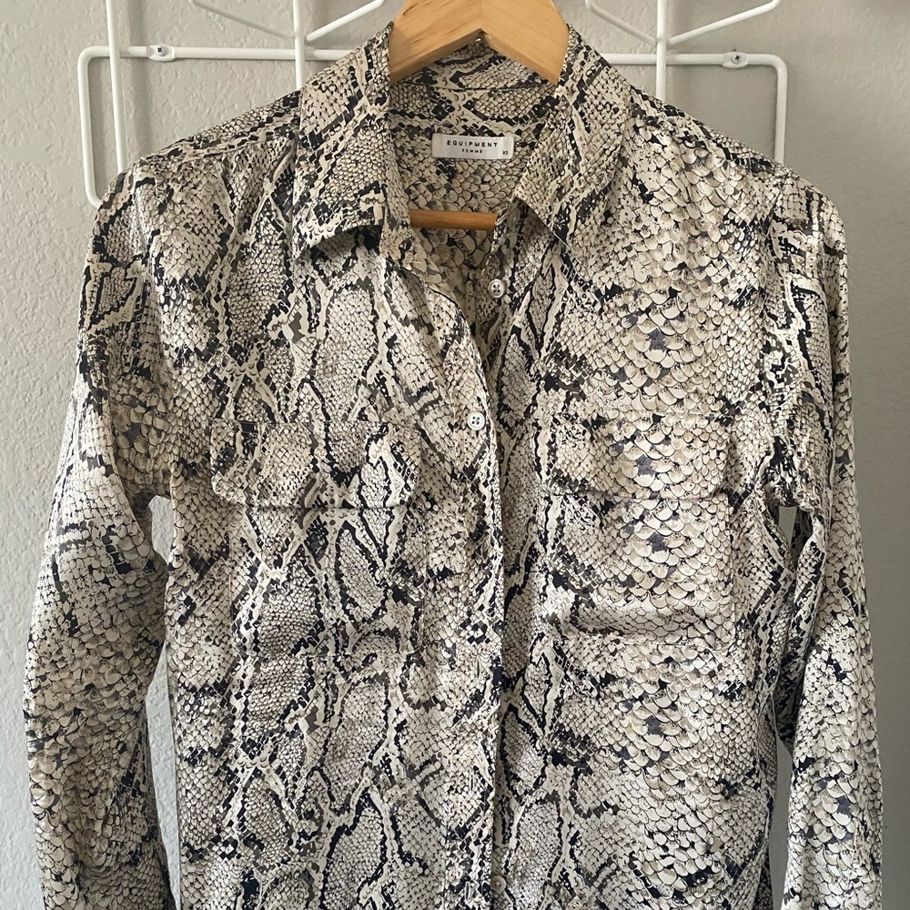 Silk, b/w/grey snakeskin patterned blouse